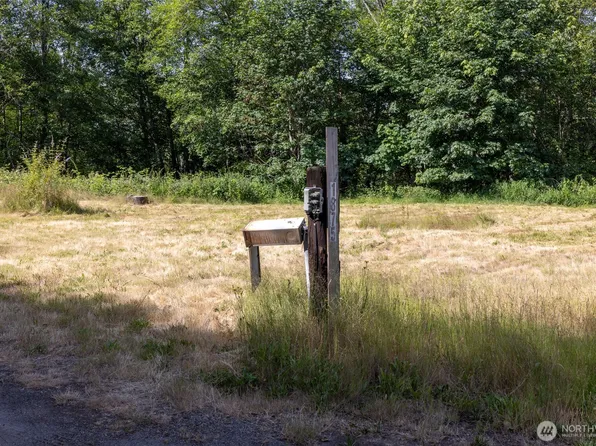 1875 NE Sipes Lane, Bremerton, WA 98311