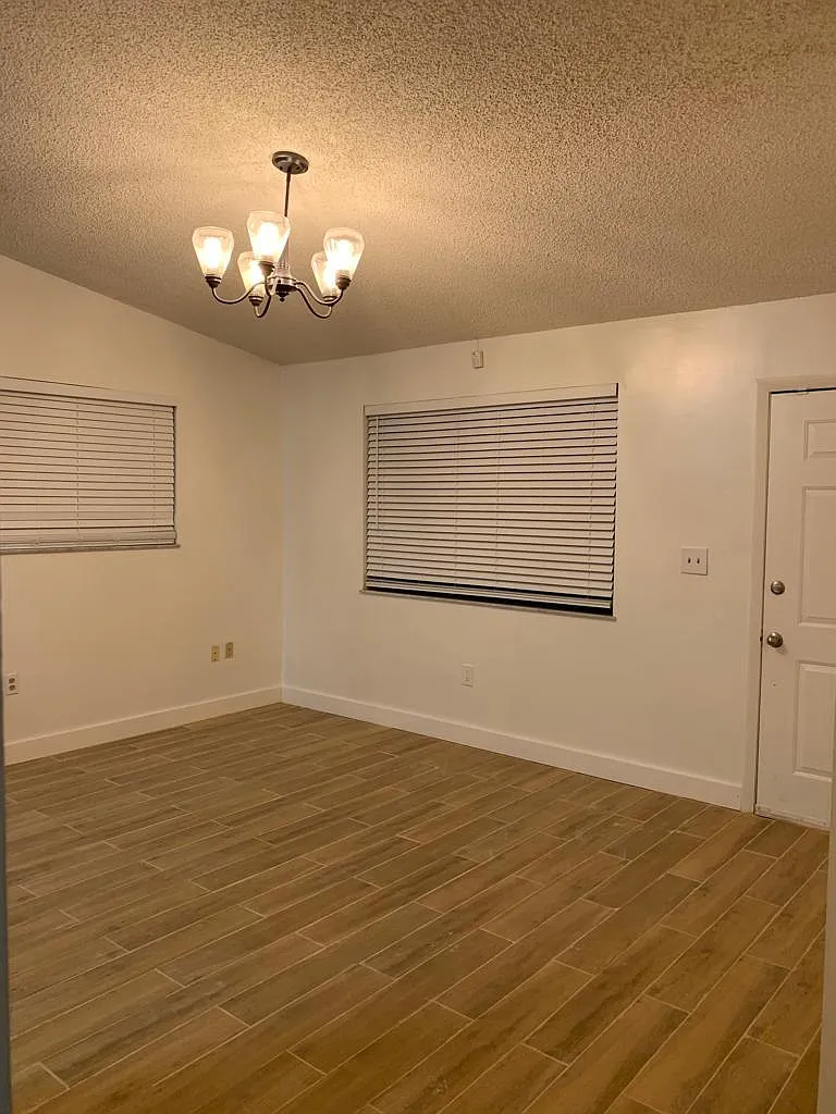 2 bed, 1.5 bath, 950 sqft, $2,250 — Photo 4