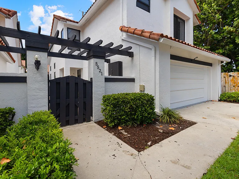 5521 Ilford Ct — Photo 2
