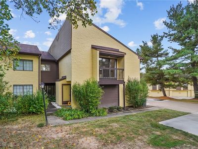 881 Hampton Ridge Dr, Akron, OH, 44313