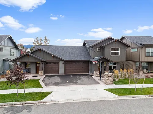 2082 Dennison Ln Photo 1
