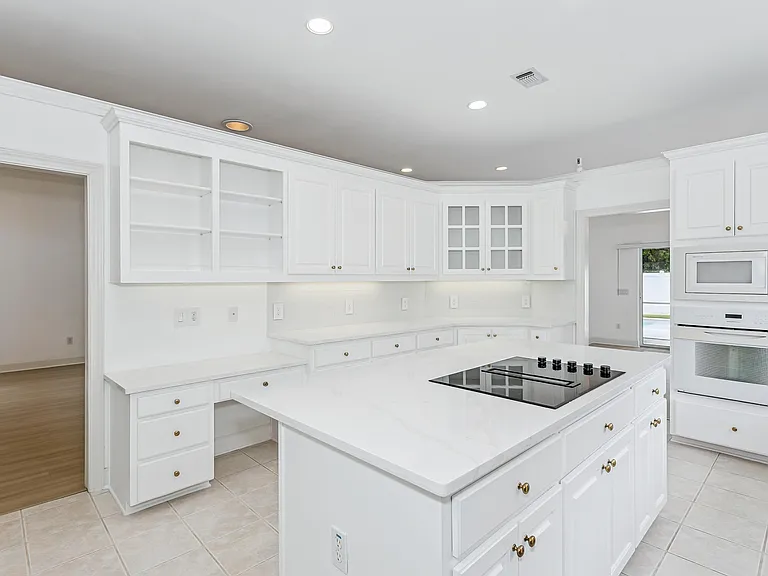 5930 Hermitage Dr — Photo 10