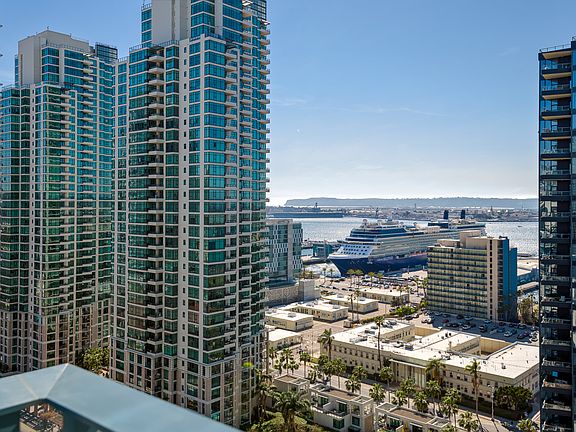 3rd image of 1388 Kettner Blvd Unit 2006