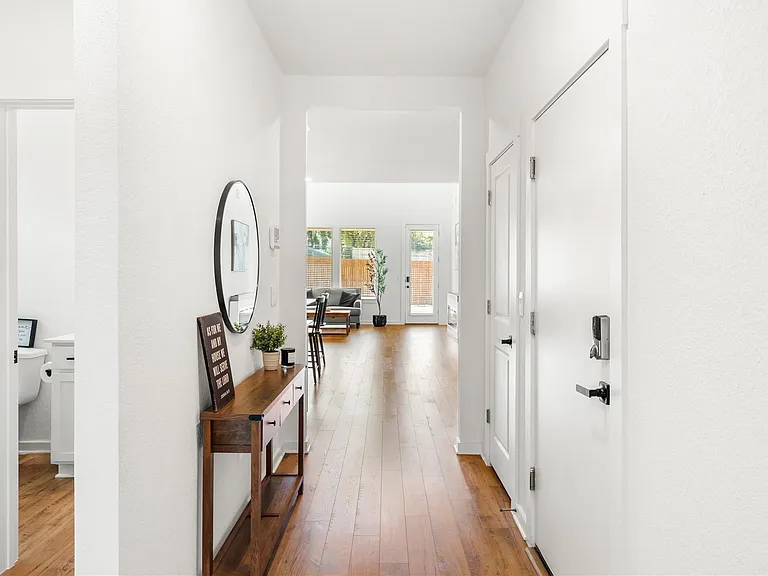 1828 Walnut Grove Bnd — Photo 6