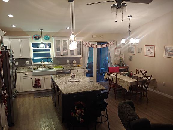 3rd image of 1801 Lena Ln