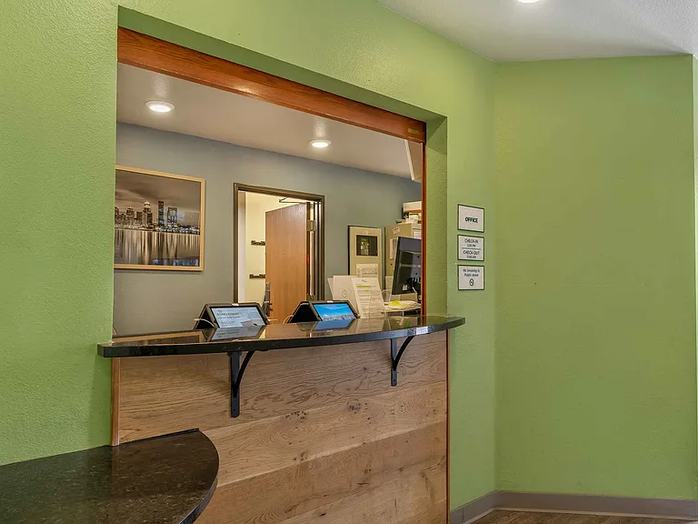 Lobby and Guest Check-in