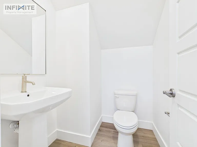 4901 Harvest Pkwy — Photo 14
