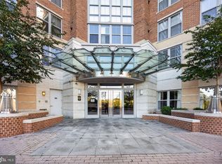 11800 Sunset Hls Unit 1027, Reston, VA 20190