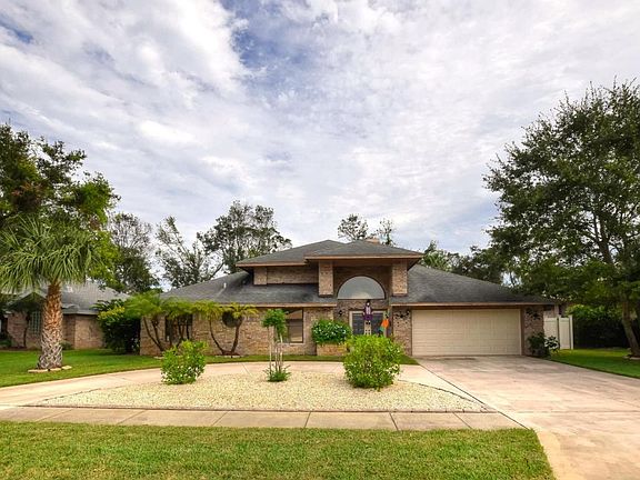 2nd image of 763 Sandy Hill Cir
