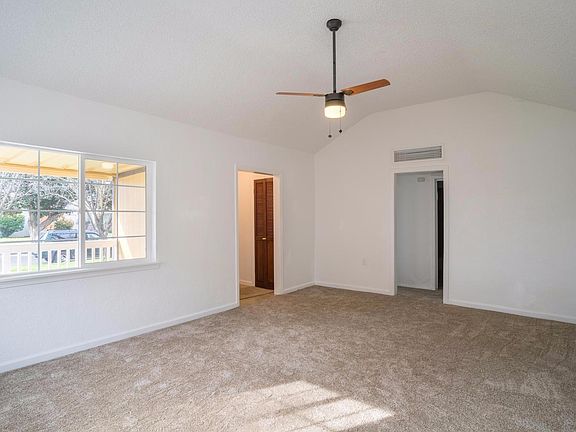 4th image of 4625 E Illinois Ave