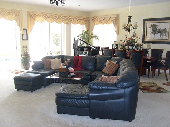 3rd image of 8565 Doverbrook Dr