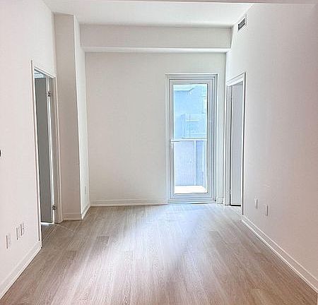 2nd image of 500 Wilson Ave #519