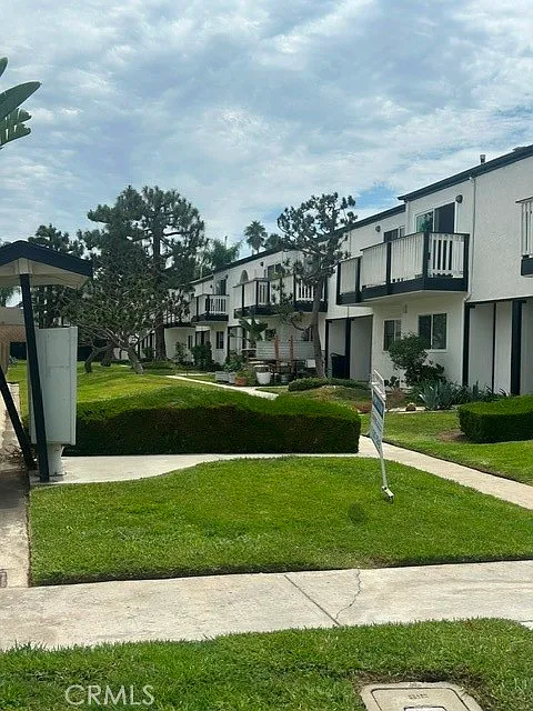 2 bed, 1050 sqft, $3,500 — Photo 4