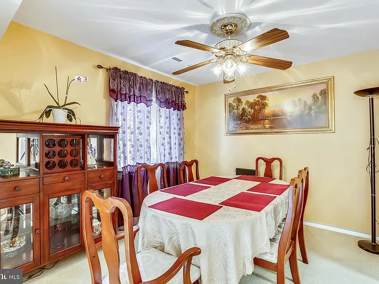 18722 Walkers Choice Rd #4 — Photo 12