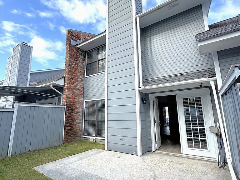 5900 Grelot Rd #504 — Photo 31