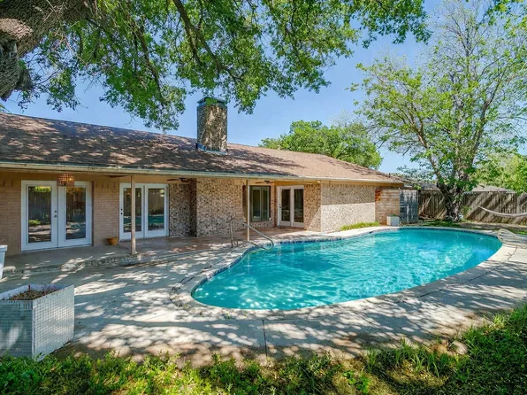 4021 Aragon Dr, Fort Worth, TX 76133