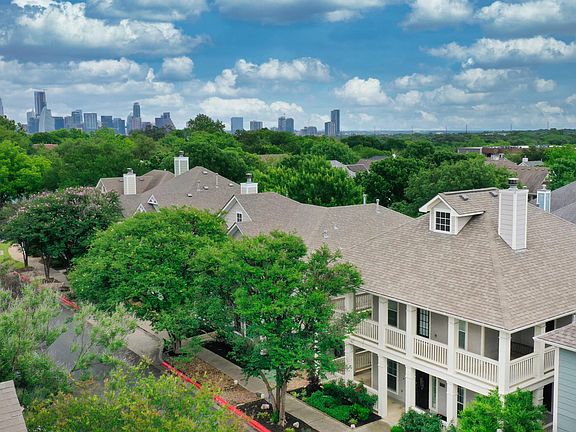 3rd image of 2716 Kinney Oaks Ct