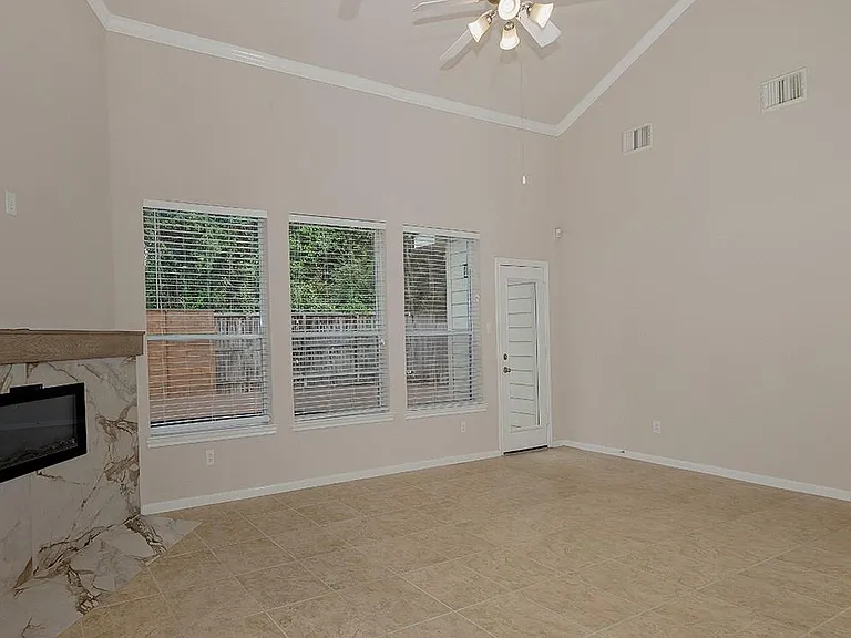 47 N Spinning Wheel Cir — Photo 11