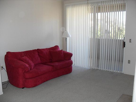 4th image of 3830 E Lakewood Parkway #2011