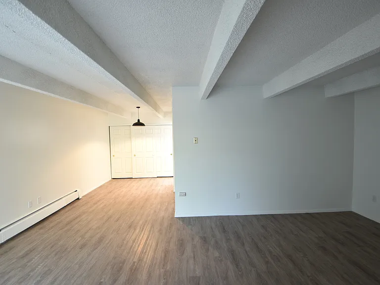 4440 Laguna Pl - Meadows Apartments — Photo 20