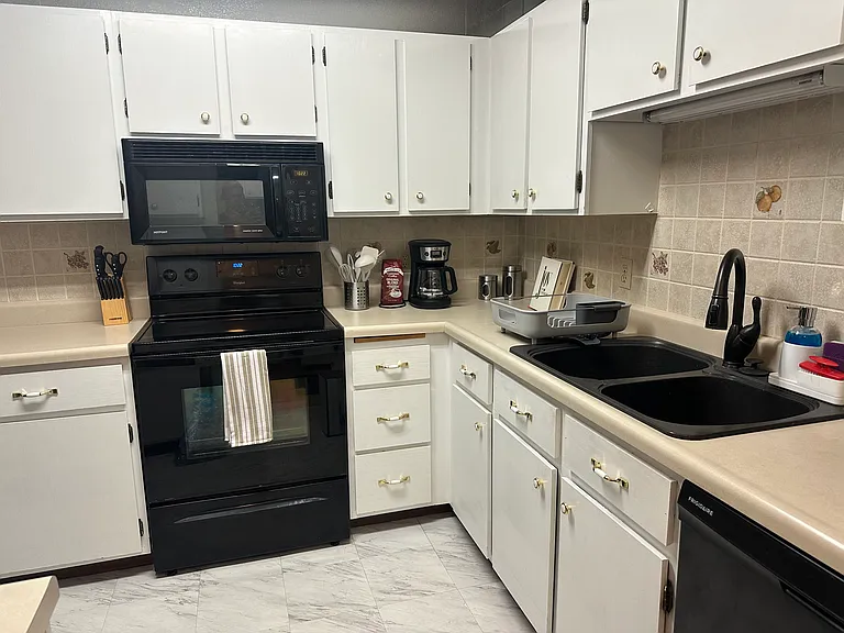 311 Pleasant Ave #103 — Photo 6