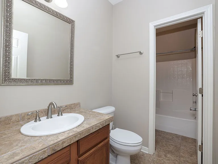 105 Lawrence Marshall Dr — Photo 30