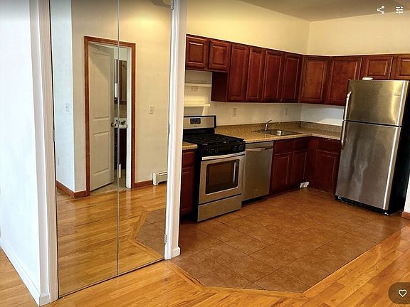 4th image of 1317 Jefferson Ave APT 3