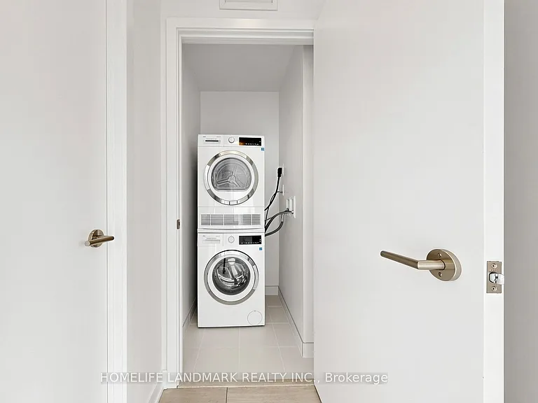 5858 Yonge St #LPH25 — Photo 18