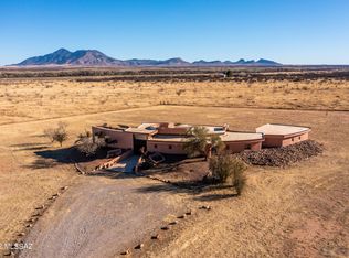 10481 S Battalion Dr, Hereford, AZ 85615