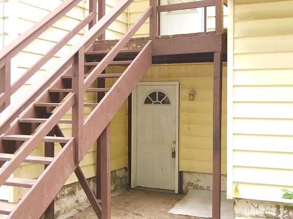 4th image of 108 Burton Ave