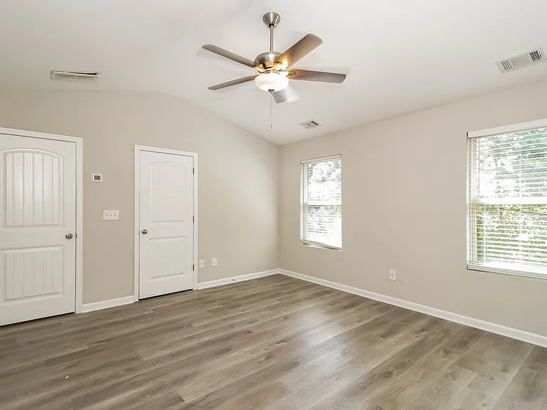 357 Daffodil Dr — Photo 10