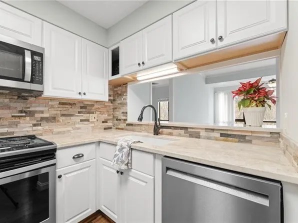 1800 Clairmont Lake A428 #428, Decatur, GA 30033