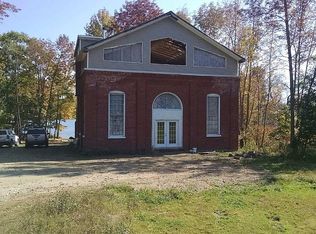 565 Webber Pond Rd, Vassalboro, ME 04989