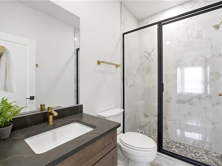 4510 Hawthorn Cir — Photo 41