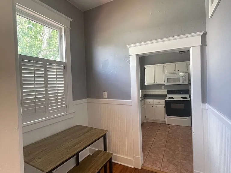 416 E 40th St — Photo 21