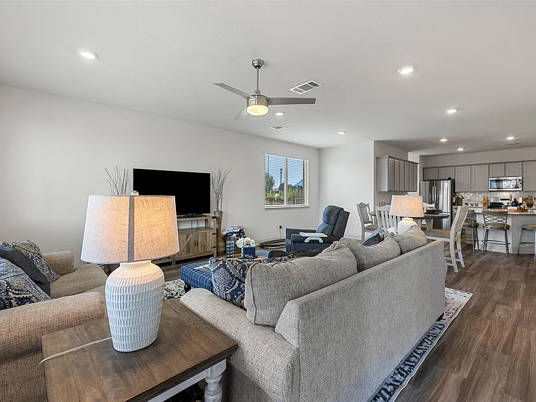 16401 Coratina Dr — Photo 28