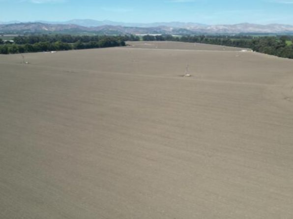 3425 Wright Rd, Camarillo, CA 93010