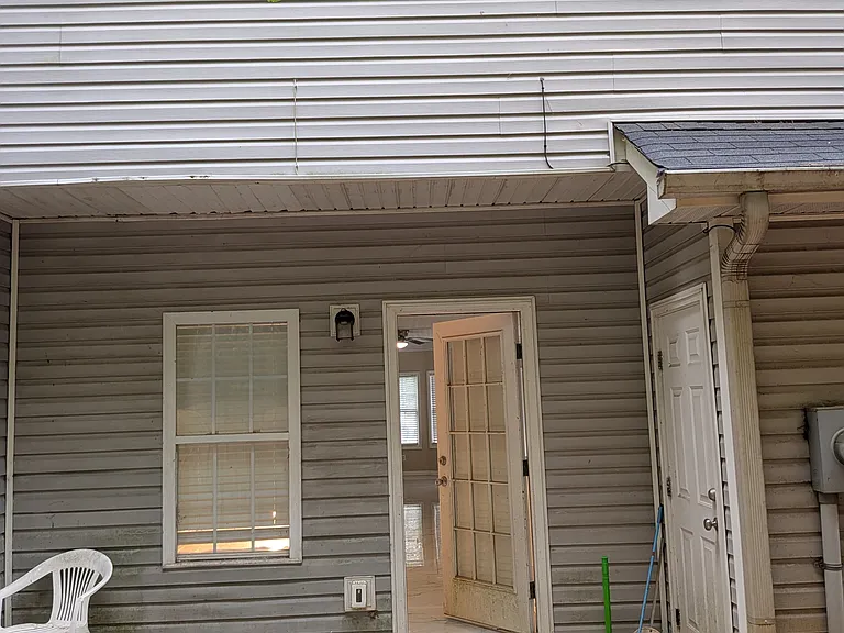 6014 Leeshire Trce — Photo 12
