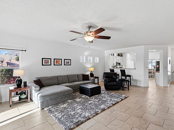 4th image of 229 Paseo Vista Loop NE