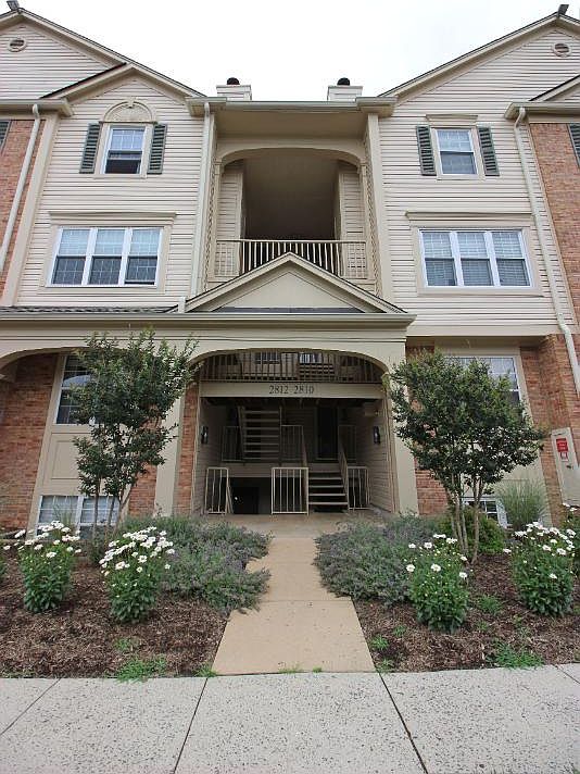 1st image of 2812 Emma Lee St APT 101