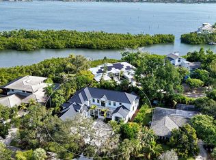 656 Tropical Cir, Sarasota, FL 34242