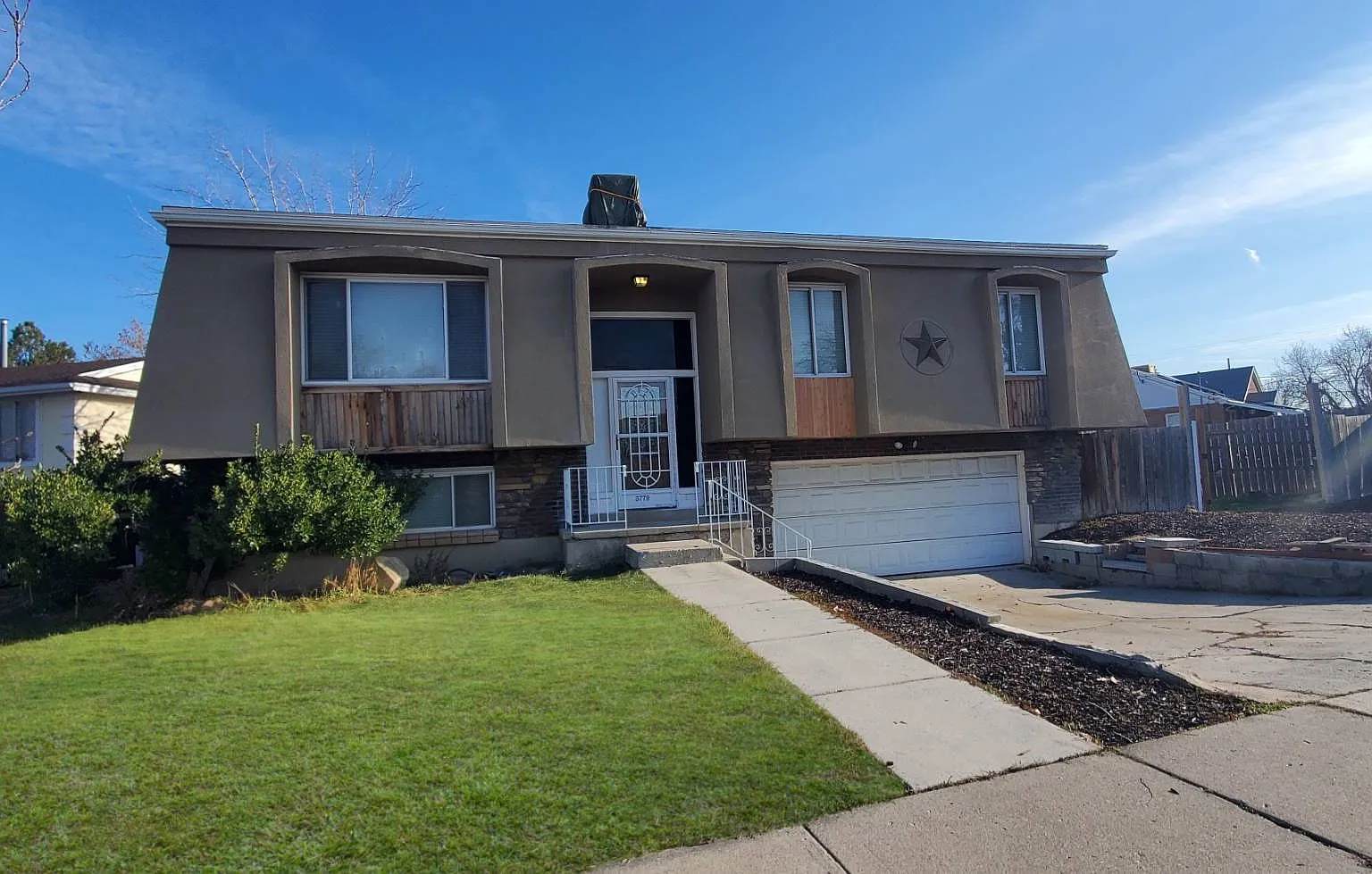 3779 S Oxford Way - A — Photo 1
