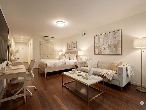 3rd image of 225 E 58th St APT 2A