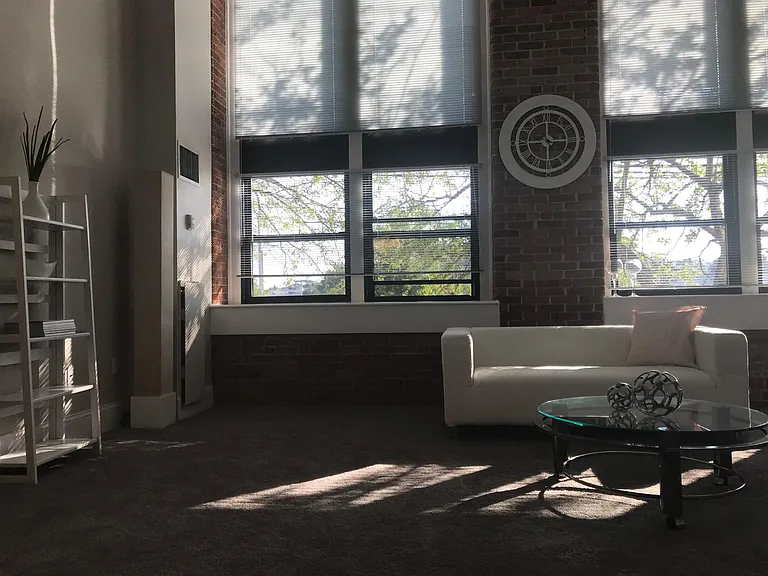 33 Maplewood Ave — Photo 4