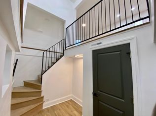 2939 N Ridgeway Ave #1, Chicago, IL 60618