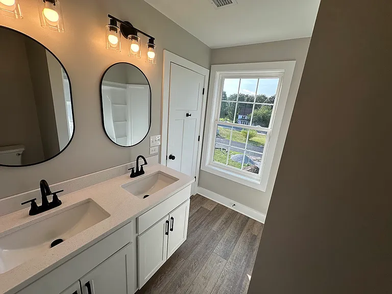 3rd floor - master bathroom