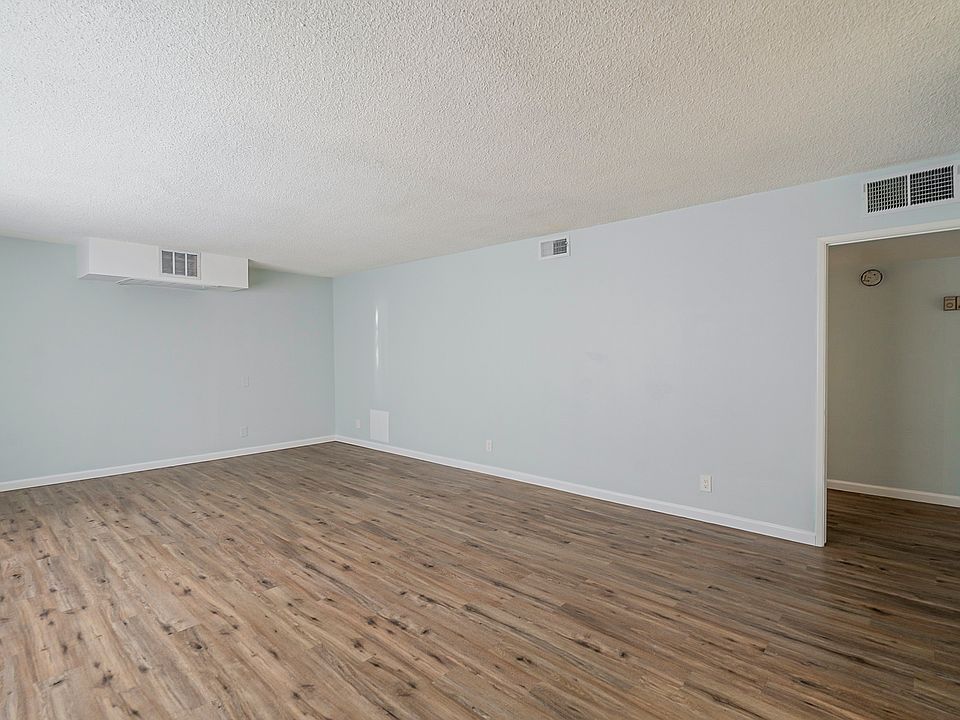 1st image of 1700 Rexford Dr #102