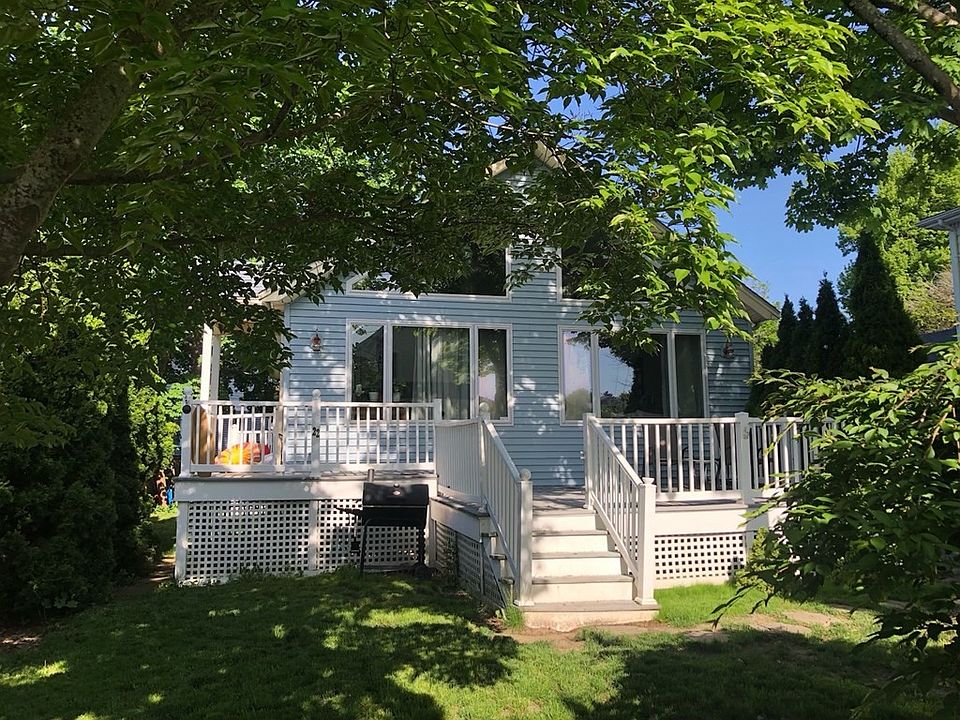 22 Chilton Ave, Kingston, MA 02364 Zillow