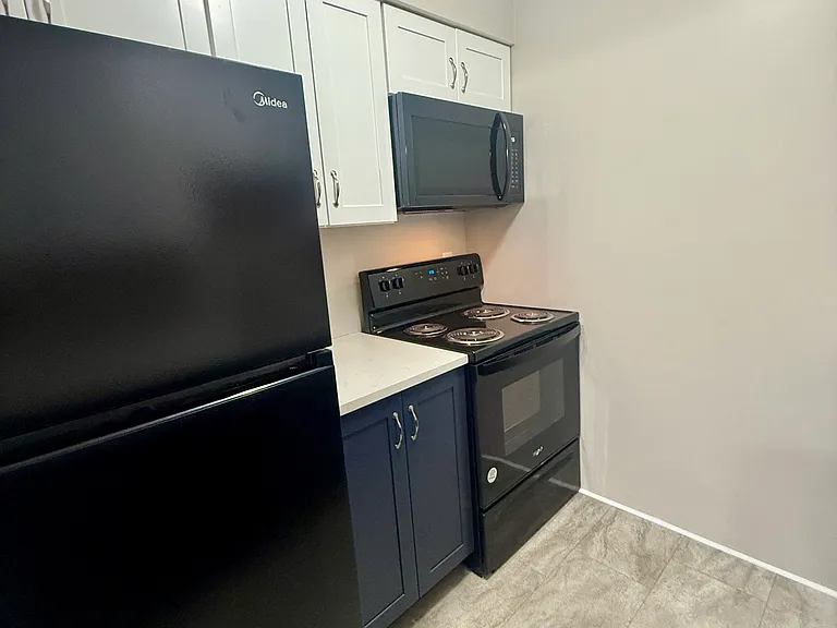 Baer Dr — Photo 1
