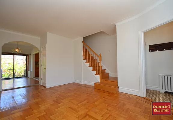 5th image of 639 Crawford Ave